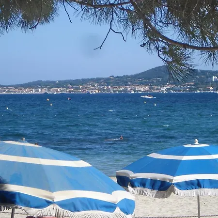 Sur Une Colline Avec Apercu Mer A St Maxime * Sainte-Maxime